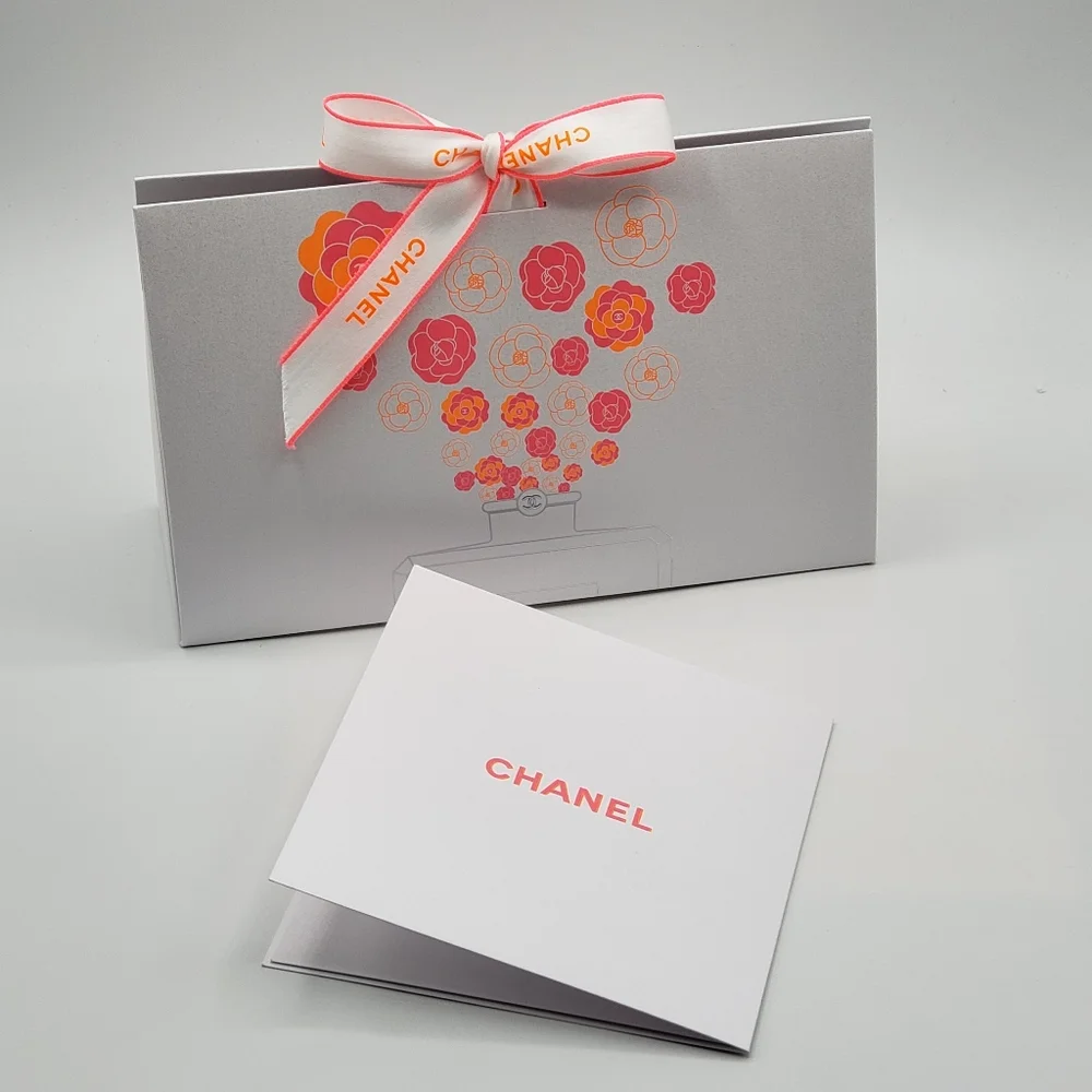 CHANEL Gift Bag with Card
